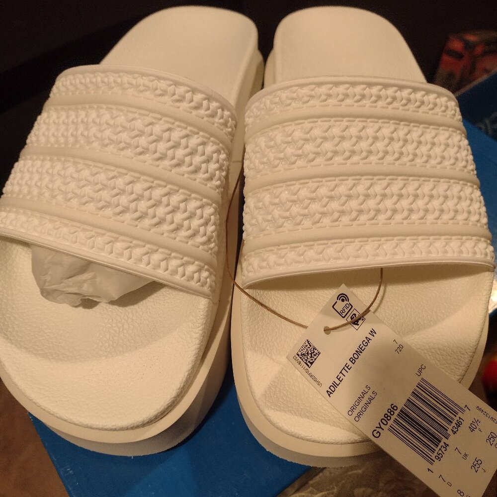 Adidas Womens size 8 Adilette Bonega platform white slides new